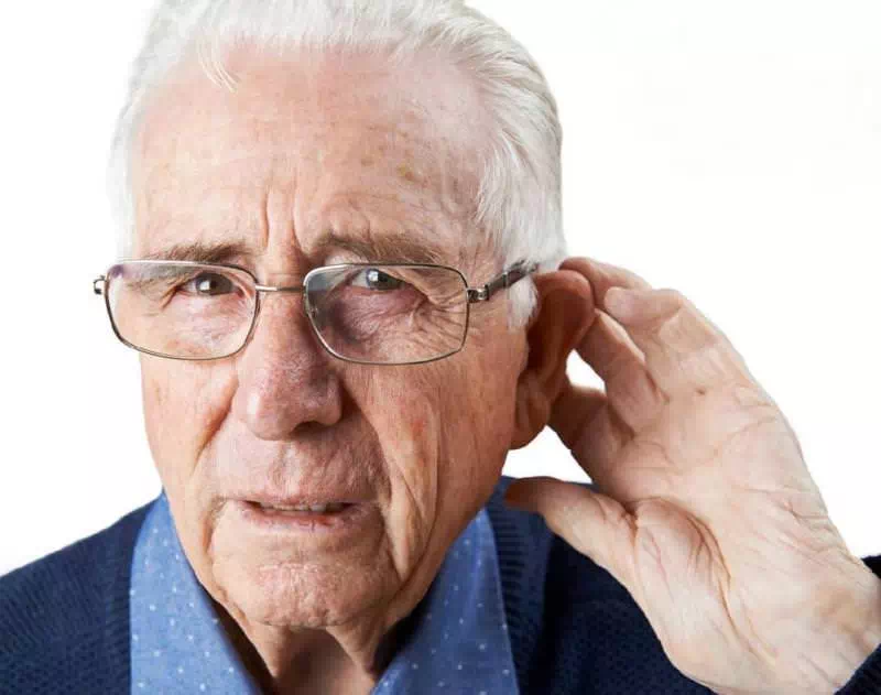 کم شنوایی و تاثیر آن بر آلزایمر
